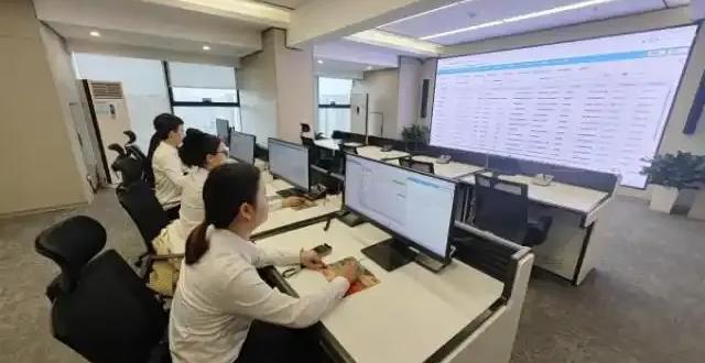 湖南日报 | 数字哨兵”站岗，4.4万辆公车全天候“云监管”